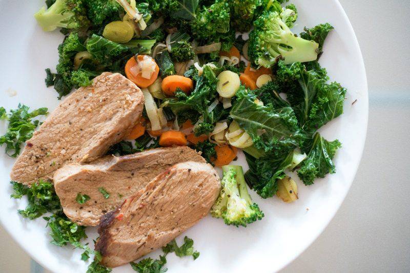 foodiesfeed.com_pork-meat-with-green-vegetables
