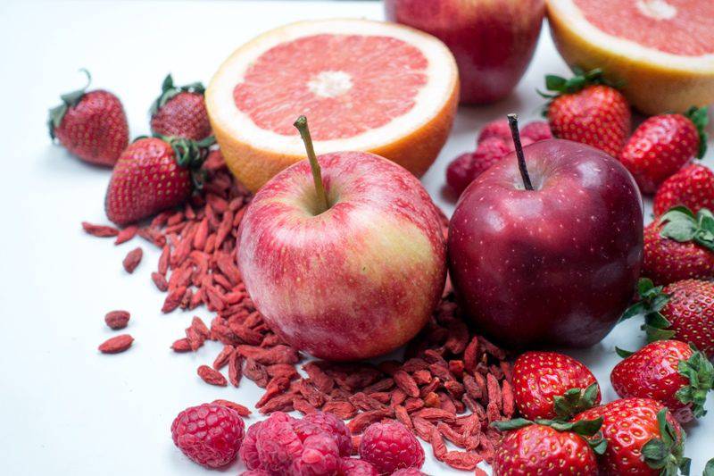 foodiesfeed.com_red-apples-with-other-red-fruit