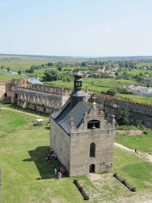 Меджибізький замок_Україна