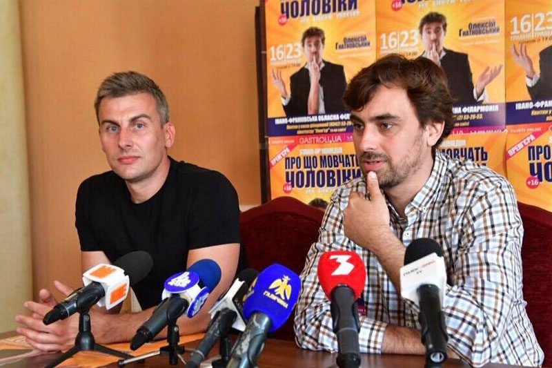 Олексій Гнатковський і Давіс Колбергс “зіграли” моновиставу в прямому ефірі (ВІДЕО)