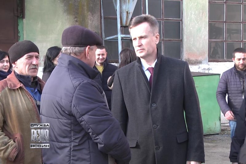Валентин Наливайченко зустрівся із дирекцією Івано-Франківського комбінату хлібопродуктів (ВІДЕО)