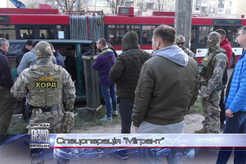 Групу квартирних крадіїв затримали в Івано-Франківську (ВІДЕО)
