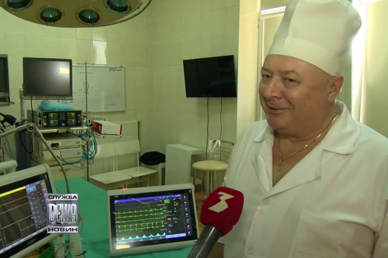 Для пологового відділення Коломийської ЦРЛ закупили апарат штучної вентиляції легень (ВІДЕО)