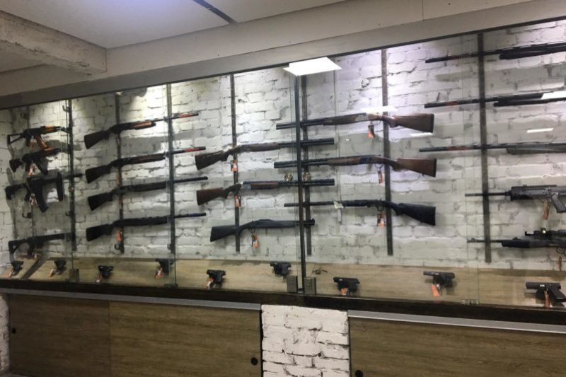 Хто і для чого купує зброю в Івано-Франківську
